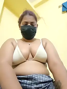 Hotmilfxox online show from 5, 3, 2025