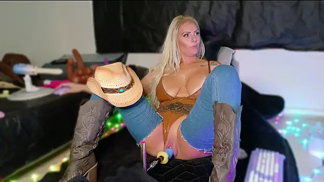 Snapshot of Luscious_angell chatting on 26, 4, 2026 Luscious angell online show from 26, 4, 2026