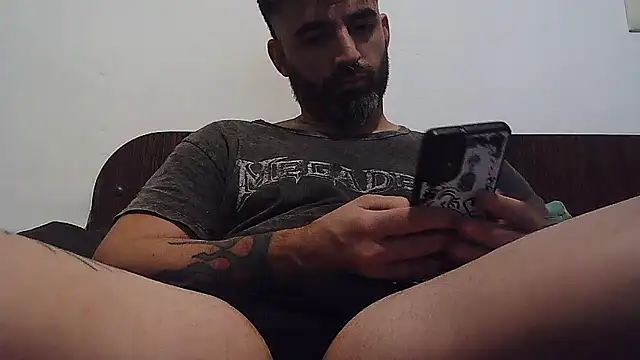 Snapshot of ozzypsico13 chatting on 8, 12, 2024 ozzypsico13 online show from 8, 12, 2024
