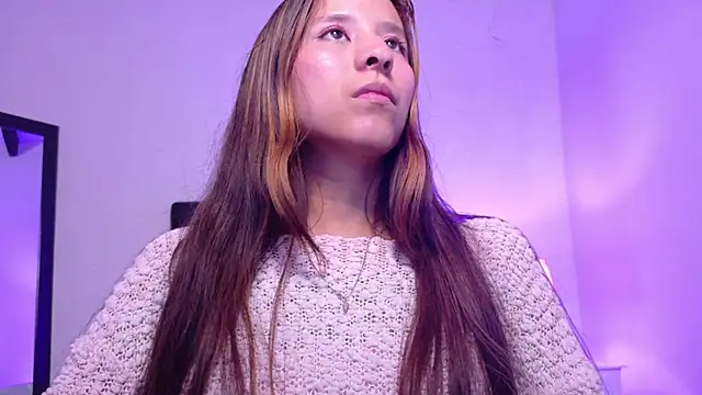 Skinny hottie18 online show from 25, 2, 2025