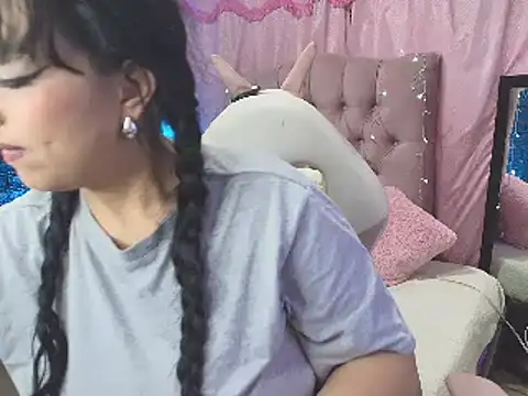 loren tits24 online show from 4, 2, 2025