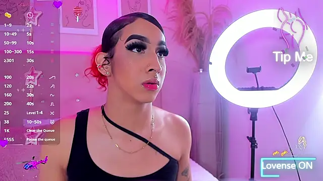 Snapshot of EIMY_BRIGHT chatting on 4, 10, 2025 EIMY BRIGHT online show from 4, 10, 2025