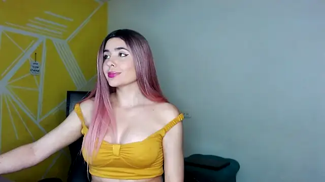 Nikolle Rouss online show from 4, 12, 2024