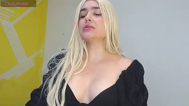 Snapshot of Nikolle_Rouss chatting on 13, 6, 2026 Nikolle Rouss online show from 13, 6, 2026