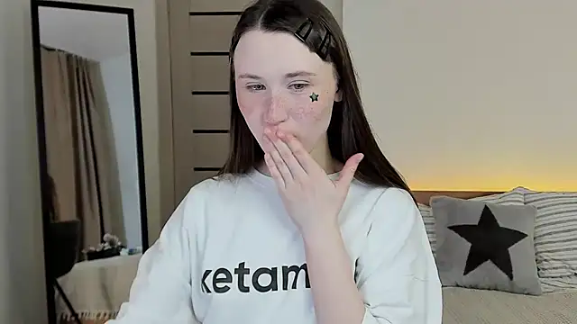 Snapshot of Stella_Sunny chatting on 4, 4, 2026 Stella Sunny online show from 4, 4, 2026