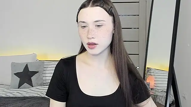 Snapshot of Stella_Sunny chatting on 24, 4, 2026 Stella Sunny online show from 24, 4, 2026