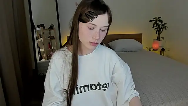Stella Sunny online show from 27, 6, 2026