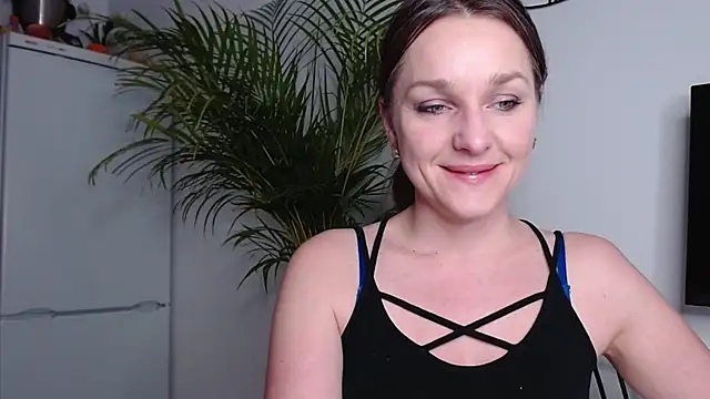 AliciaDesire online show from 13, 2, 2025