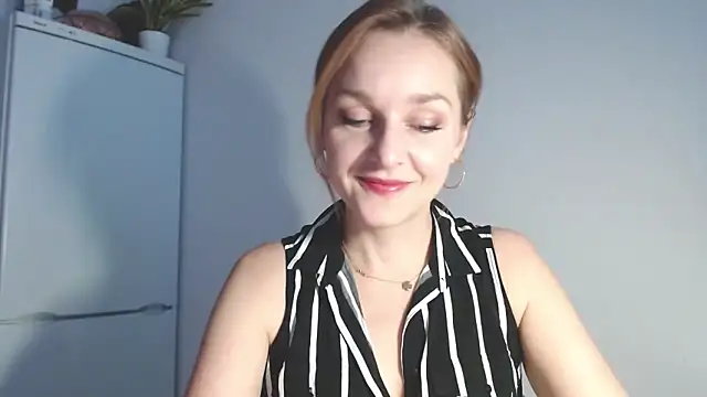 Snapshot of AliciaDesire chatting on 10, 2, 2026 AliciaDesire online show from 10, 2, 2026