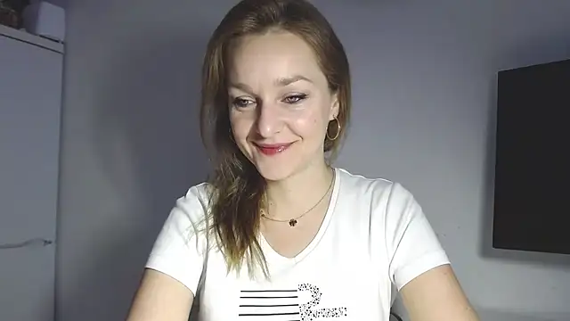 Snapshot of AliciaDesire chatting on 3, 3, 2026 AliciaDesire online show from 3, 3, 2026