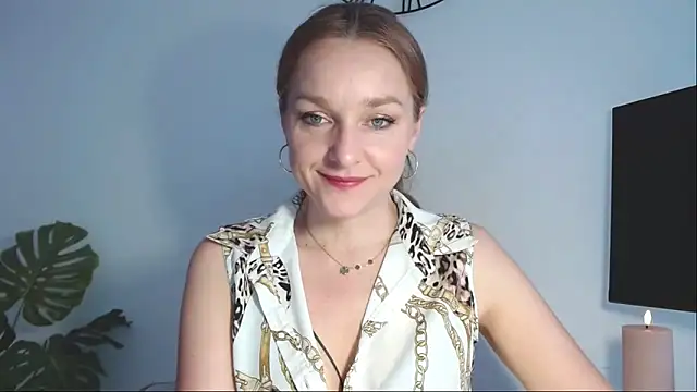 Snapshot of AliciaDesire chatting on 12, 3, 2026 AliciaDesire online show from 12, 3, 2026