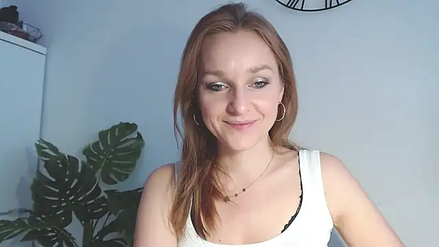 Snapshot of AliciaDesire chatting on 18, 3, 2026 AliciaDesire online show from 18, 3, 2026