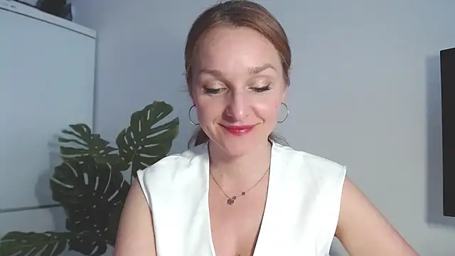 Snapshot of AliciaDesire chatting on 23, 3, 2026 AliciaDesire online show from 23, 3, 2026