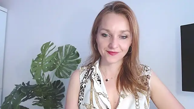Snapshot of AliciaDesire chatting on 1, 4, 2026 AliciaDesire online show from 1, 4, 2026