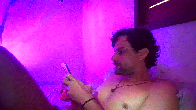 Snapshot of couplemilk chatting on 12, 4, 2026 couplemilk online show from 12, 4, 2026