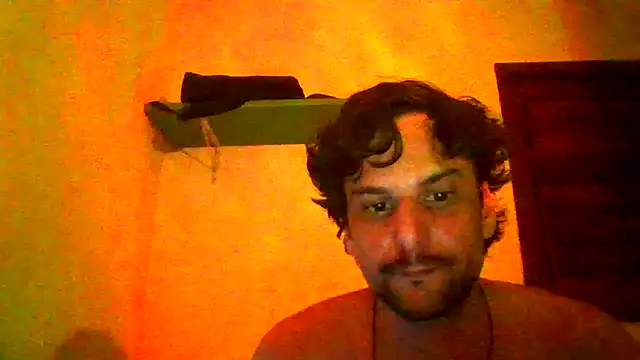 Snapshot of couplemilk chatting on 8, 5, 2026 couplemilk online show from 8, 5, 2026