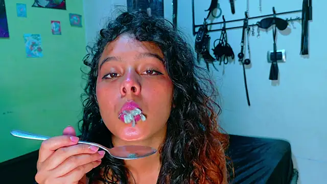 Snapshot of clydexxxbunny chatting on 16, 4, 2026 clydexxxbunny online show from 16, 4, 2026