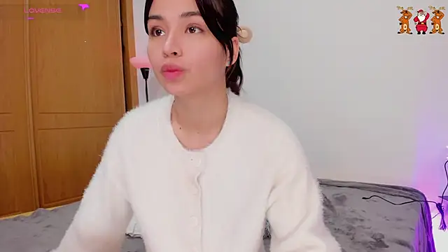 Adriennesexxx online show from 17, 12, 2024