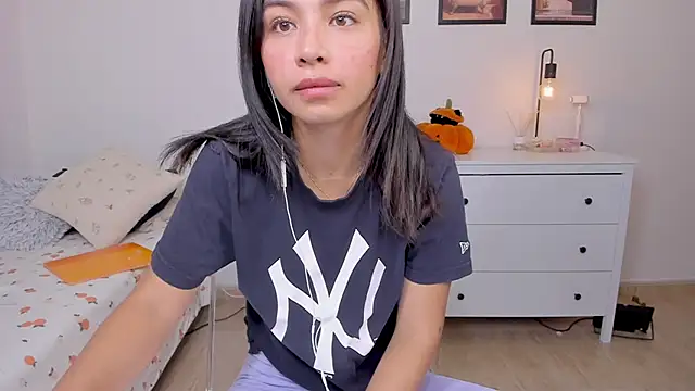 Adriennesexxx online show from 28, 9, 2025