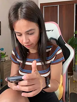 Adriennesexxx online show from 31, 1, 2026