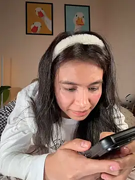 Adriennesexxx online show from 25, 2, 2026