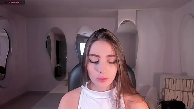 DolcieElliot online show from 31, 12, 2024