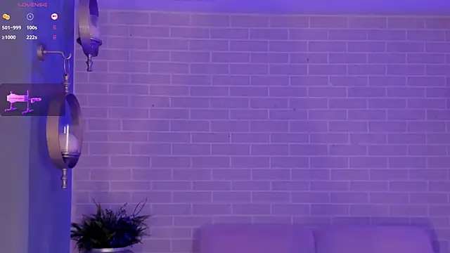 DolcieElliot online show from 5, 2, 2025