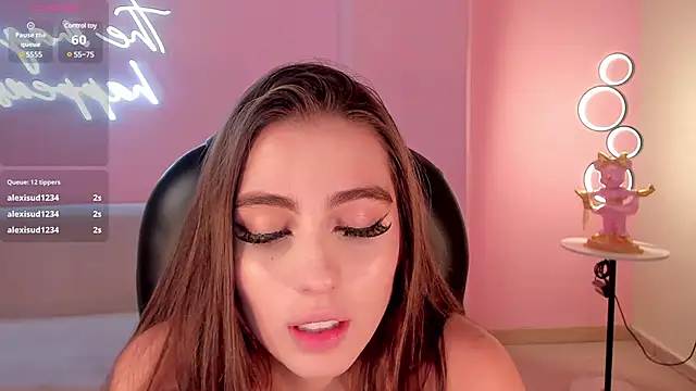 DolcieElliot online show from 28, 2, 2025