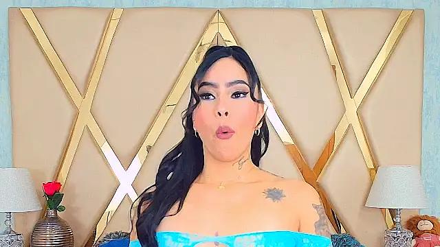 GiahDaniels online show from 20, 2, 2025