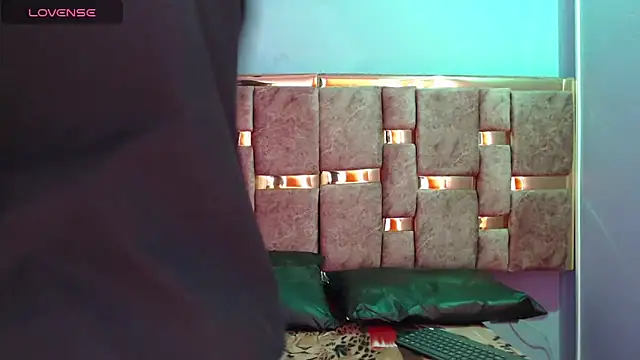 ling ling24 online show from 20, 1, 2025