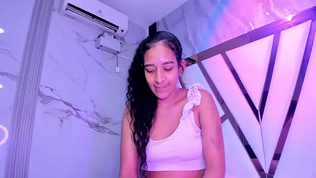 Snapshot of amberr_sweett69 chatting on 9, 4, 2026 amberr sweett69 online show from 9, 4, 2026