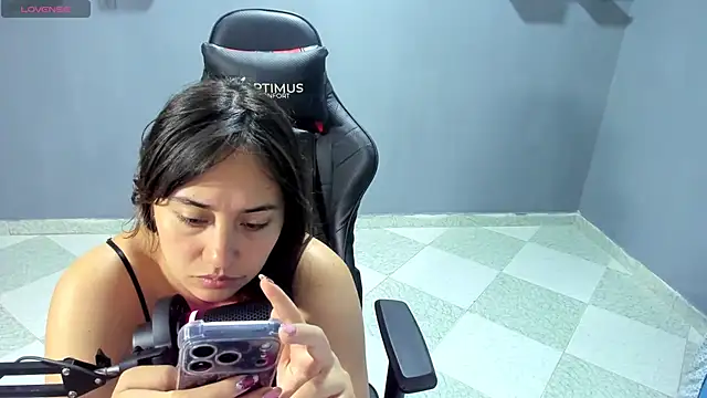 Snapshot of ArtemisNature chatting on 20, 4, 2026 ArtemisNature online show from 20, 4, 2026