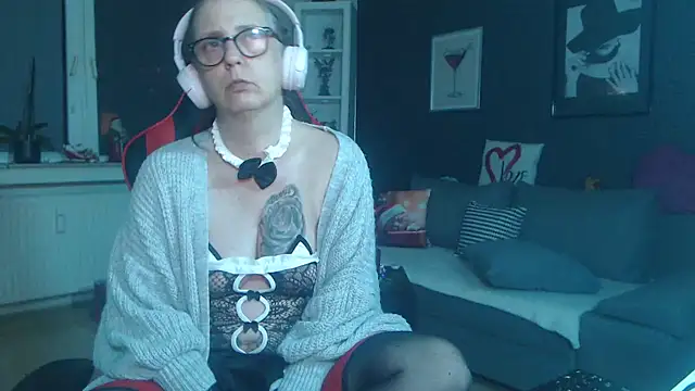 Snapshot of EiskalterEngel74 chatting on 7, 12, 2024 EiskalterEngel74 online show from 7, 12, 2024