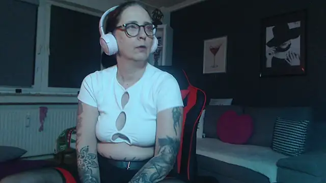 Snapshot of EiskalterEngel74 chatting on 10, 1, 2025 EiskalterEngel74 online show from 10, 1, 2025