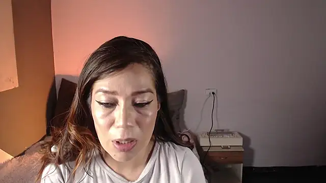 Snapshot of Miiaa_wallace chatting on 4, 2, 2025 Miiaa wallace online show from 4, 2, 2025