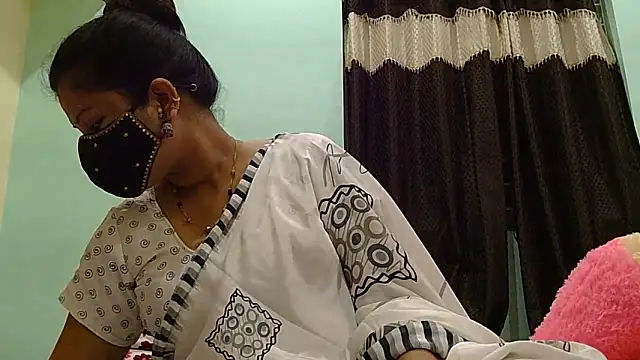 payal sharma1 online show from 13, 5, 2026