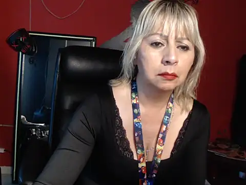 KLOE PIELL online show from 4, 3, 2026