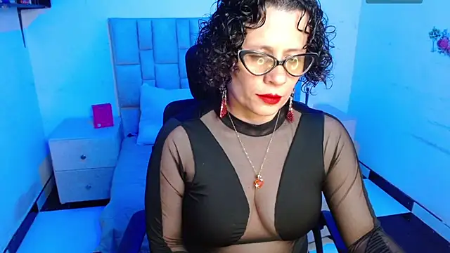 Snapshot of Daneshka_naughty chatting on 2, 10, 2025 Daneshka naughty online show from 2, 10, 2025