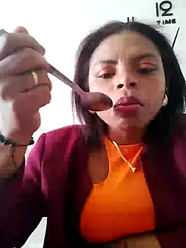 Snapshot of Lizeth_rey1 chatting on 31, 1, 2025 Lizeth rey1 online show from 31, 1, 2025