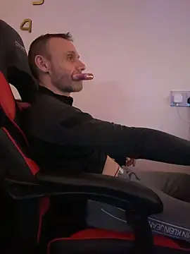 bigkeven4 online show from 22, 12, 2025