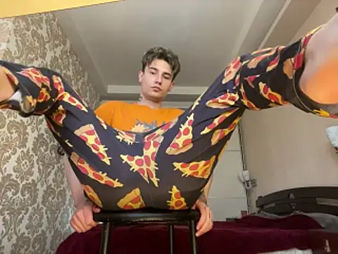 Snapshot of Mike_severi2 chatting on 21, 4, 2026 Mike severi2 online show from 21, 4, 2026