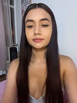 Snapshot of HallieLemon1 chatting on 4, 4, 2026 HallieLemon1 online show from 4, 4, 2026