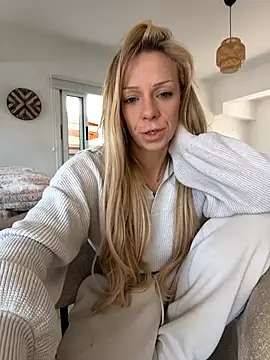 Snapshot of Lexa_xoxo chatting on 8, 4, 2026 Lexa xoxo online show from 8, 4, 2026