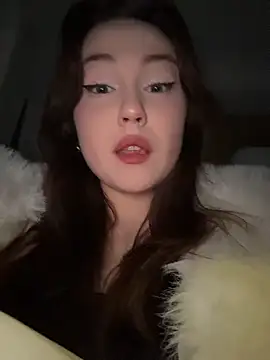 Peachy Dream online show from 24, 11, 2025