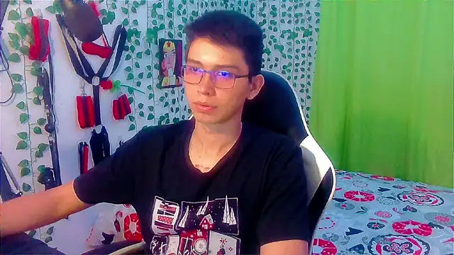 Snapshot of Andy_gray chatting on 26, 10, 2025 Andy gray online show from 26, 10, 2025