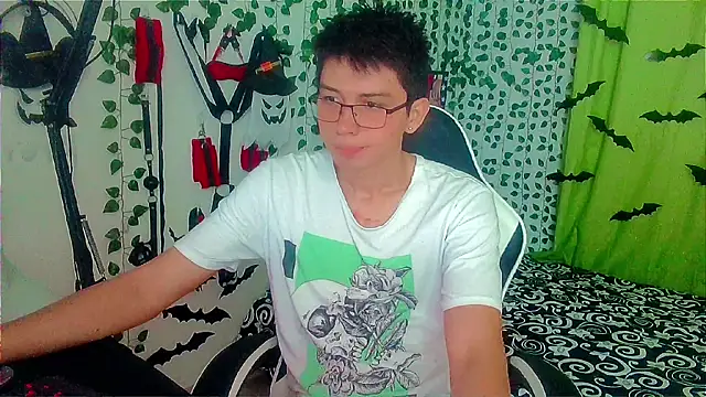 Snapshot of Andy_gray chatting on 7, 11, 2025 Andy gray online show from 7, 11, 2025