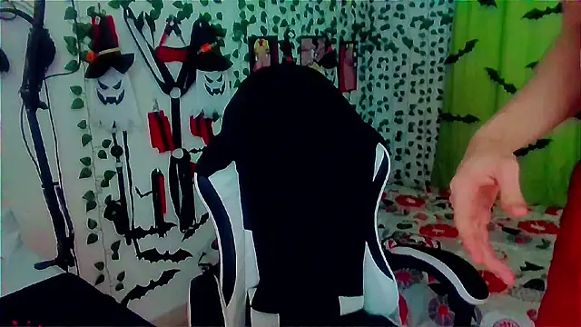 Snapshot of Andy_gray chatting on 12, 11, 2025 Andy gray online show from 12, 11, 2025