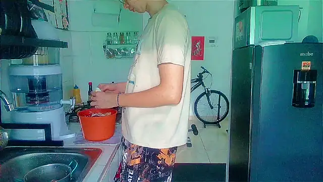 Snapshot of Andy_gray chatting on 4, 12, 2025 Andy gray online show from 4, 12, 2025