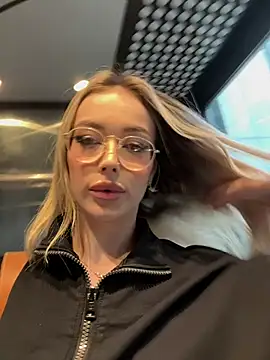 KylieJoyce online show from 5, 1, 2025