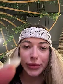 KylieJoyce online show from 17, 2, 2025